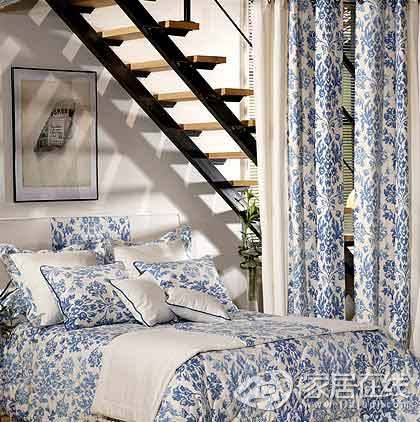 建材选购指南 巧拼贴墙纸为家居平添几番小韵味