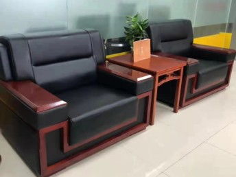 北京沙发床头软包维修与换面翻新服务 专业解决皮制布艺家具问题